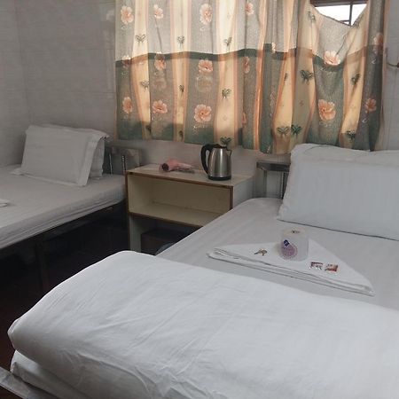 New Yan Yan Guest House Reception 9Th Floor Flat E4 E6 Hong Kong Exterior photo