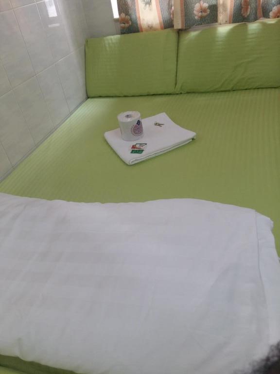 New Yan Yan Guest House Reception 9Th Floor Flat E4 E6 Hong Kong Exterior photo